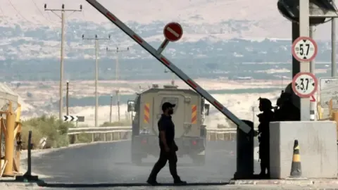A Pair of Victims Shot in Attack Close to West Bank-Jordan Border Crossing, Israeli Military Reports